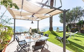 Penelope Seaview Apartment